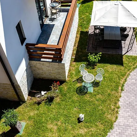 Yael Luxury 2