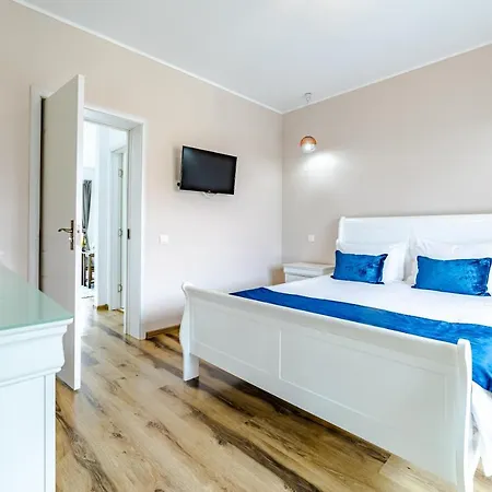 Yael Luxury 2 * بوستين