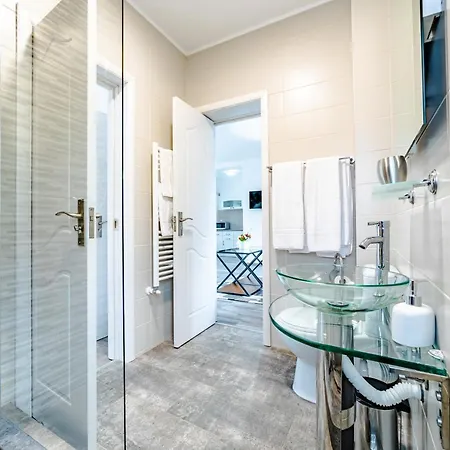 Yael Luxury 2