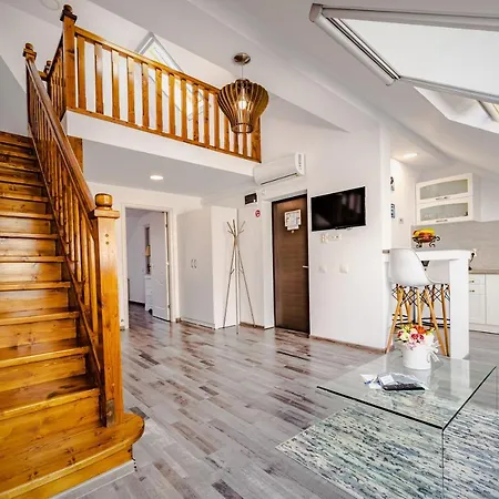 Yael Luxury 2 * بوستين
