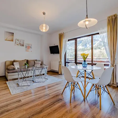 Yael Luxury 2 بوستين