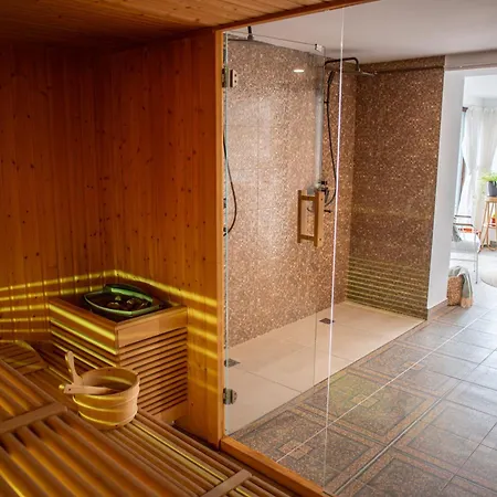 Yael Luxury 2 بوستين